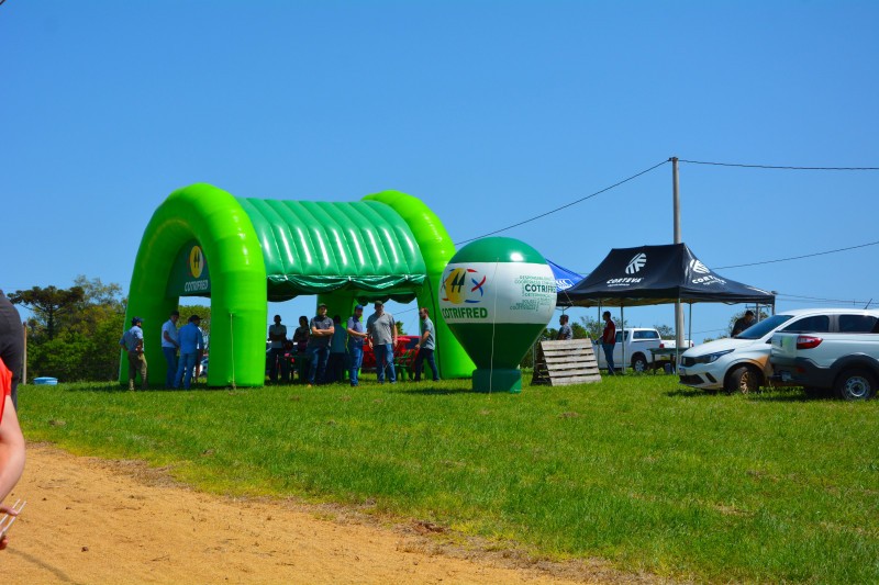 Cotrifred realiza Tarde de Campo