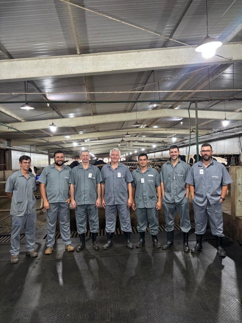 Cotrifred realiza visita técnica a parceira comercial Agroceres Multimix