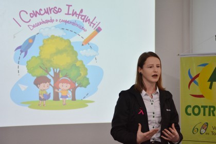 Cotrifred realizada concurso de desenho