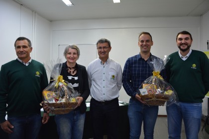 Cotrifred realizada concurso de desenho