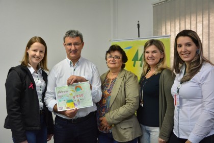 Cotrifred realizada concurso de desenho