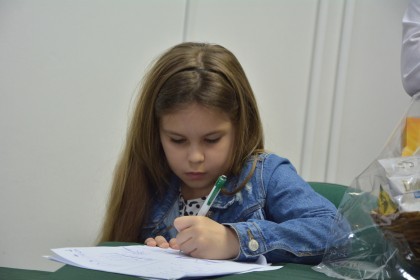 Cotrifred realizada concurso de desenho