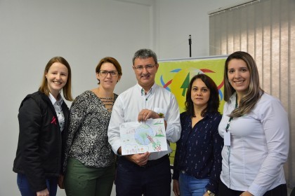 Cotrifred realizada concurso de desenho