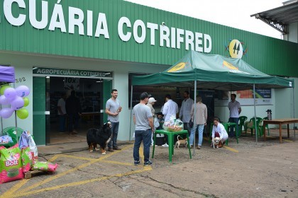 Cotrifred realizou Sábado Pet