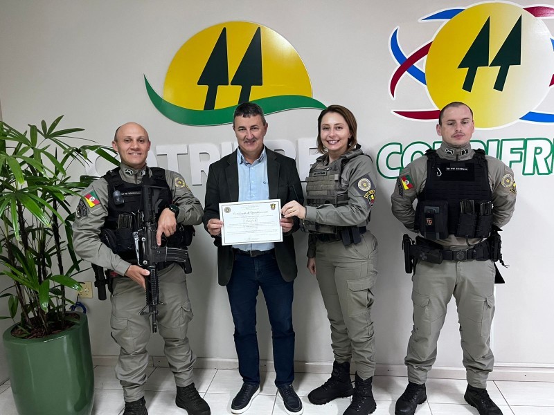 Cotrifred recebe certificado de reconhecimento pelo Comando do 37º Batalhão de Polícia Militar