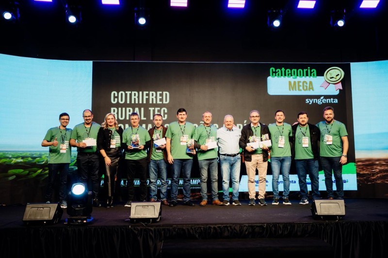 Cotrifred recebe premiação na 17ª edição do encontro de distribuidores “Parceria, Inovação e Presença no Campo”