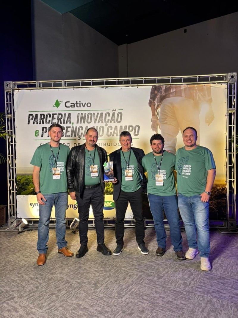 Cotrifred recebe premiação na 17ª edição do encontro de distribuidores “Parceria, Inovação e Presença no Campo”