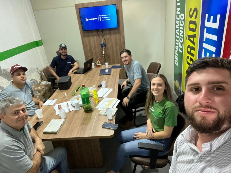 Cotrifred recebe treinamento da Bioagreen para equipe do Departamento Técnico e Balconistas