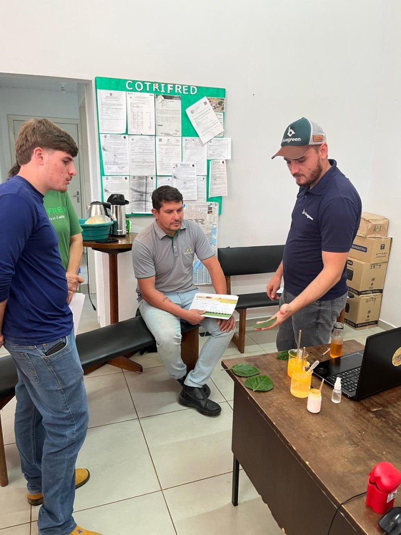 Cotrifred recebe treinamento da Bioagreen para equipe do Departamento Técnico e Balconistas