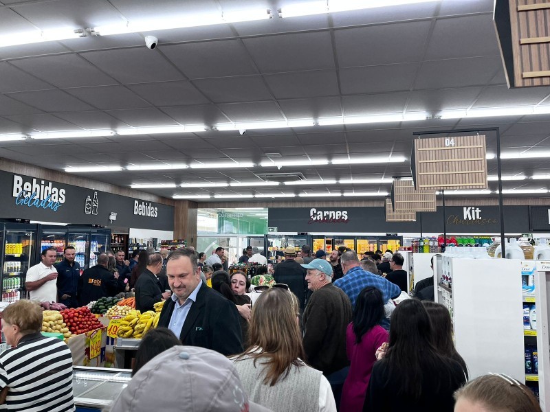 Cotrifred reinaugura nova unidade de Supermercado e Loja Agropecuária em Vista Alegre