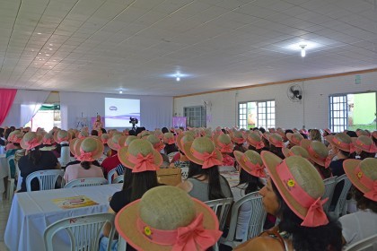 Cotrifred reúne associadas para lançamento de projeto