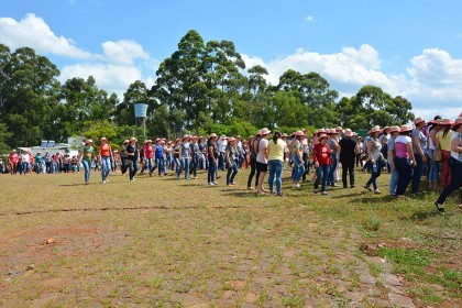 Cotrifred reúne associadas para lançamento de projeto