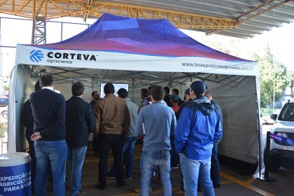 Cotrifred traz a Frederico Westphalen  caminhão de Expedição Agricultura para a Vida