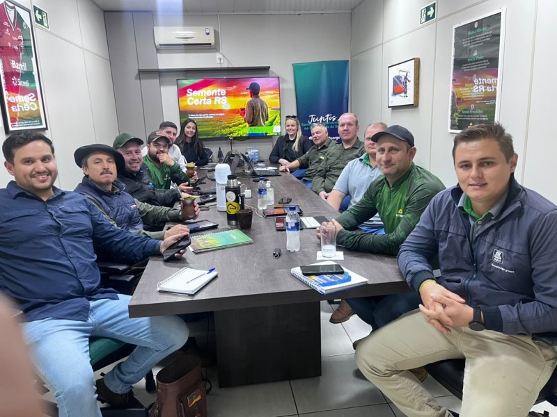 Departamento Técnico da Cotrifred participa de reunião sobre biotecnologia, Monsoy e plataforma Orbia