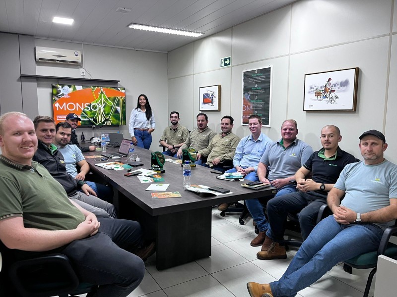 Departamento Técnico da Cotrifred participa de treinamento com Sementes Fabris e Tecnologia Monsoy