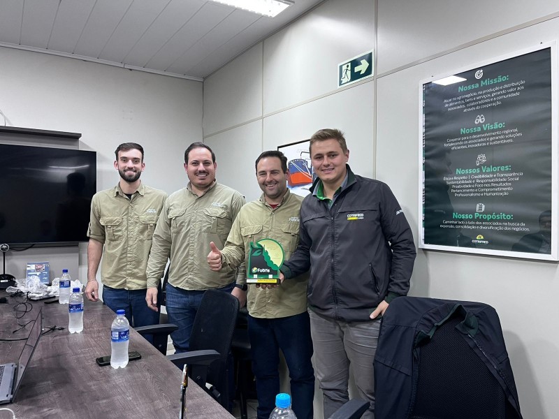 Departamento Técnico da Cotrifred participa de treinamento com Sementes Fabris e Tecnologia Monsoy