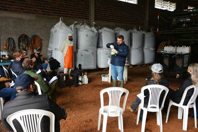 Departamento Técnico da Cotrifred participa de treinamento sobre tecnologia de aplicação