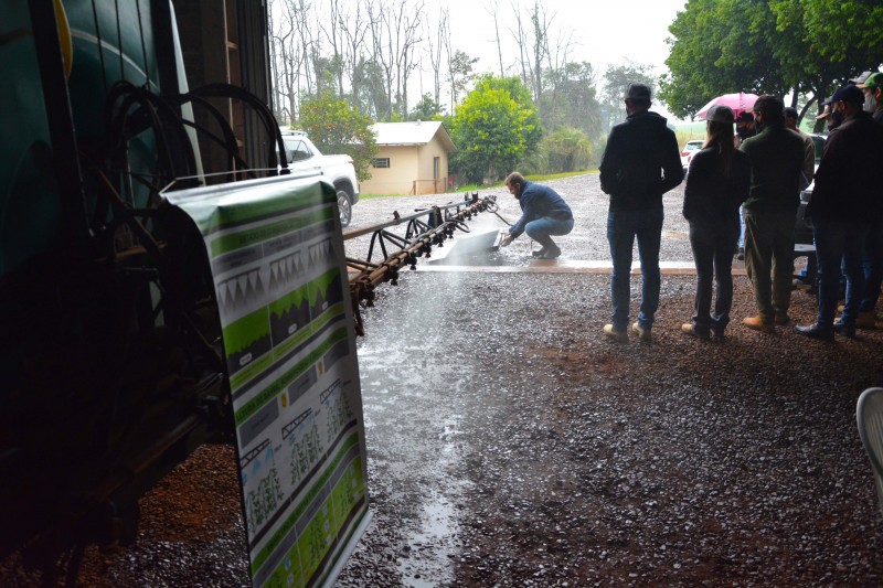 Departamento Técnico da Cotrifred participa de treinamento sobre tecnologia de aplicação