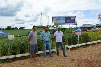 Dia de campo destaca cultivares de soja e milho