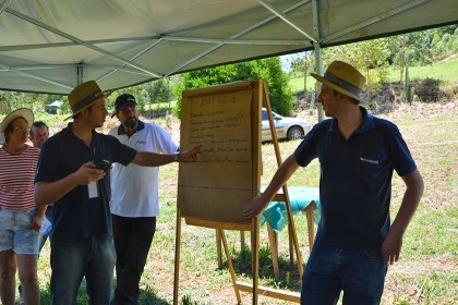 Dia de campo sobre bovinocultura de leite é realizado