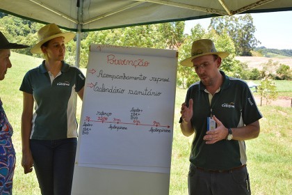 Dia de campo sobre bovinocultura de leite é realizado