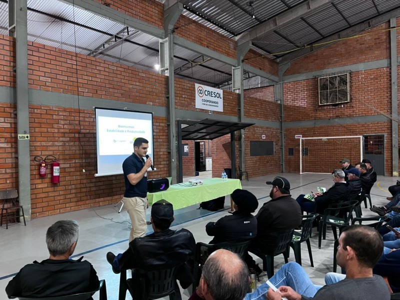 Evento técnico reúne associados da Cotrifred para debater novas tecnologias na soja