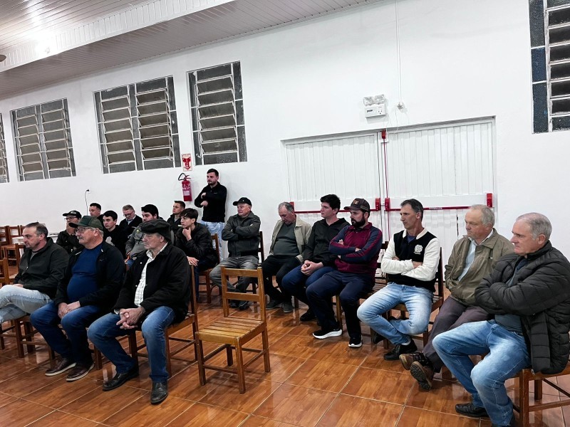 Evento técnico reúne associados da Cotrifred para debater novas tecnologias no milho e na soja