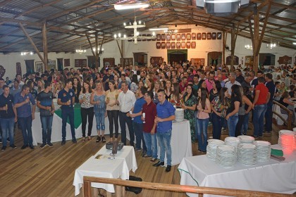 Festa de final de ano é realizada com os colaboradores e familiares