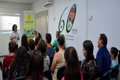 Formatura dos jovens aprendizes é realizada