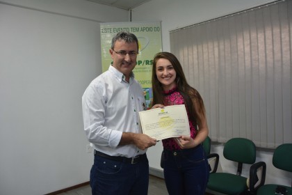 Formatura dos jovens aprendizes é realizada