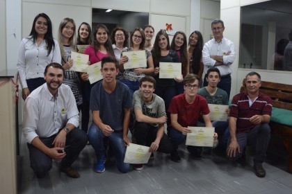 Formatura dos jovens aprendizes é realizada