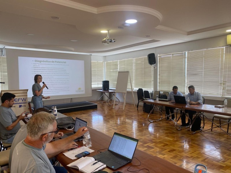 Gerentes da Cotrifred alinham ações para 2025