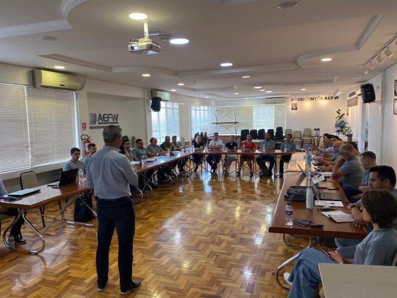 Gerentes da Cotrifred alinham ações para 2025