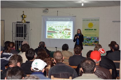 Meteorologista, Estael Siais apresenta previsões climáticas para próxima safra