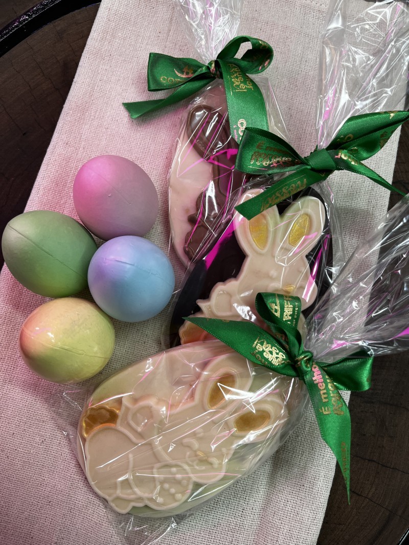 Ovos artesanais e lembranças são apostas do Supermercado Cotrifred nesta Páscoa