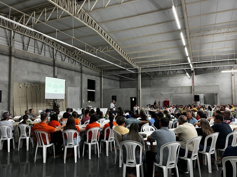 Palmitinho sedia pré-assembleia e reúne grande número de associados à Cotrifred