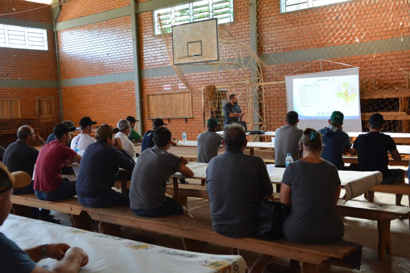 Produtores da Cotrifred participam de curso sobre Boas Práticas  de Aplicação de Agrotóxicos