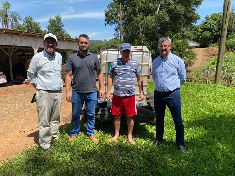 Programa de melhoramento genético destina sêmen sexado e tanques água a produtores do Laticínios Cotrifred