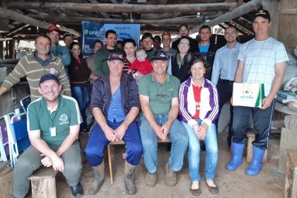 Projeto Meu Tambo Meu Futuro realiza oficinas sobre qualidade do leite