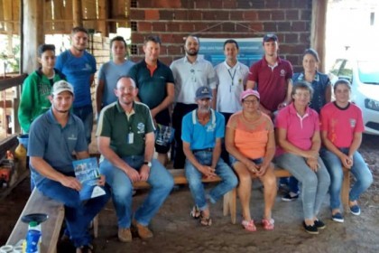 Projeto Meu Tambo Meu Futuro realiza oficinas sobre qualidade do leite