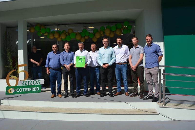 REINAUGURAÇÃO DO SUPERMERCADO MATRIZ MARCA OS 65 ANOS DA COTRIFRED