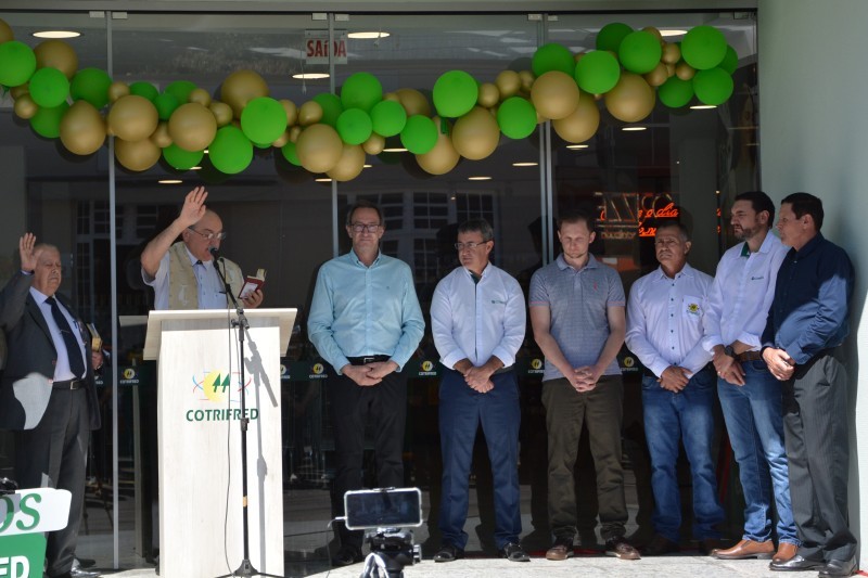 REINAUGURAÇÃO DO SUPERMERCADO MATRIZ MARCA OS 65 ANOS DA COTRIFRED