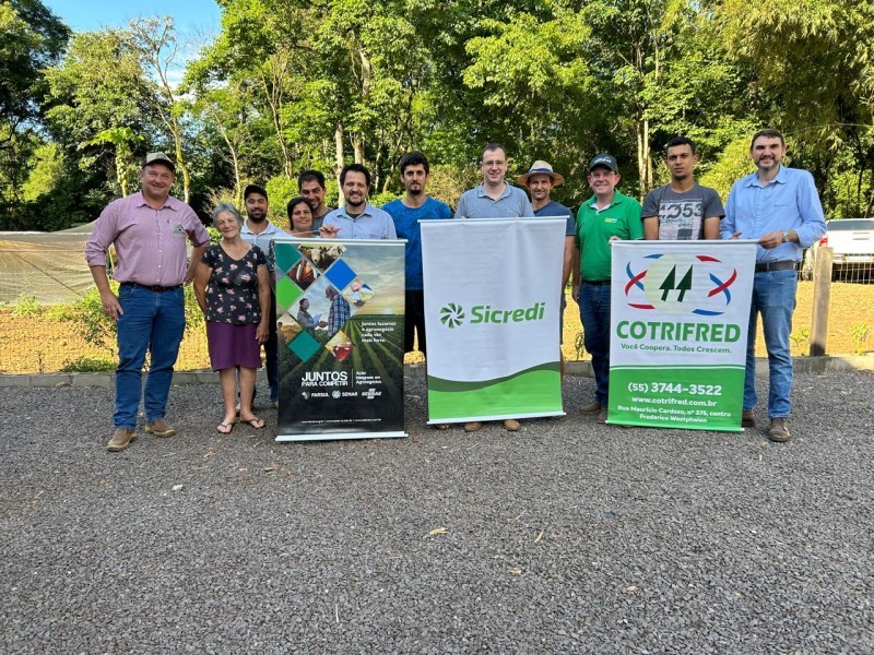 Rodada de Oficinas do programa Juntos Para Competir envolve produtores de leite da região