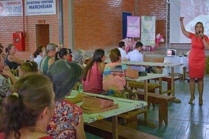 Segunda edição do Projeto Cotrifred Rosa estimula valorização e autoestima da mulher rural