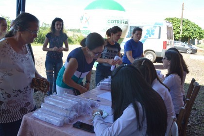 Segunda edição do Projeto Cotrifred Rosa estimula valorização e autoestima da mulher rural
