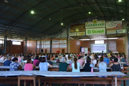 Segunda edição do Projeto Cotrifred Rosa estimula valorização e autoestima da mulher rural