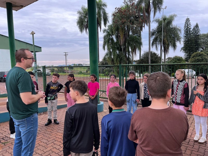 Segunda etapa do Projeto Raízes do Campo inicia com visita ao Laticínios Cotrifred