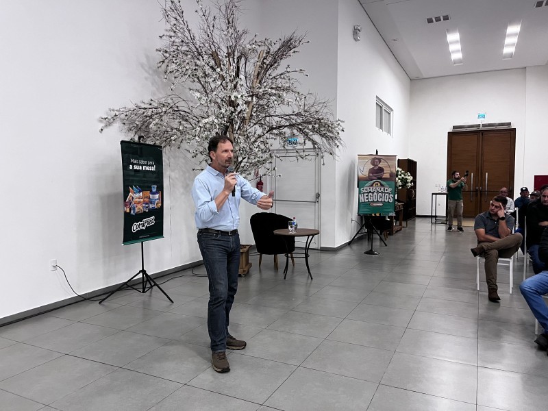 Semana de Negócios da Cotrifred reúne mais de 250 pessoas em evento técnico
