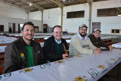 Seminário do Leite debate nutrição e gestão
