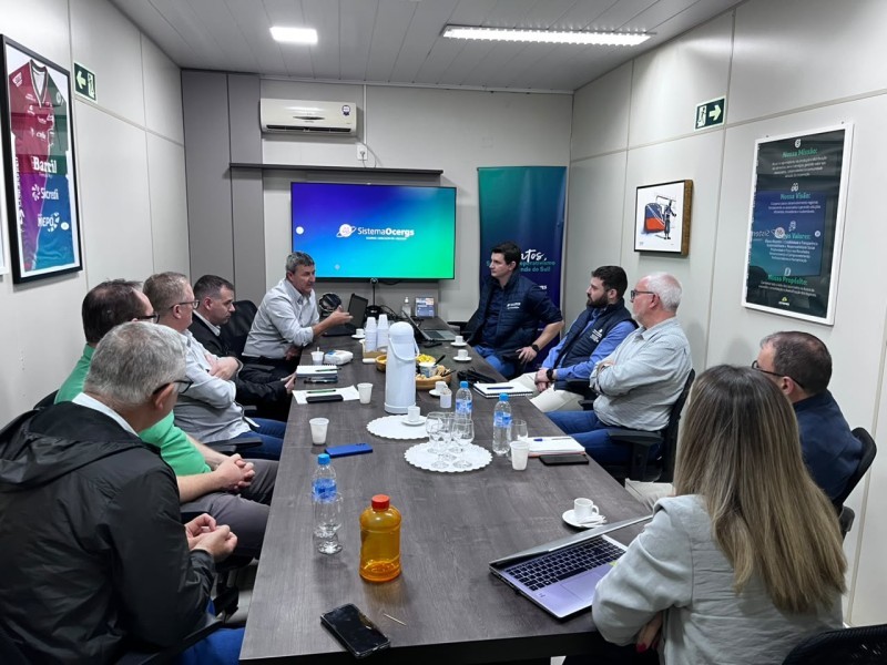 Sistema Ocergs realiza visita à Cotrifred para análise de indicadores e planejamento para 2027